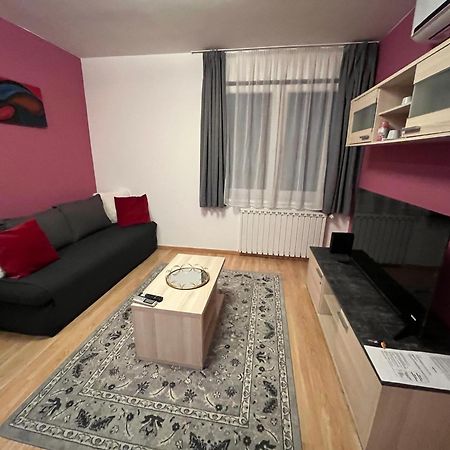 Apartamento Corvin Pearl Deluxe Budapest Exterior foto